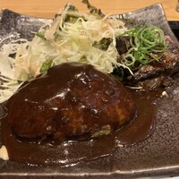 黒毛和牛専門 天の幸山の幸 淀屋橋店  - 宮崎牛ハンバーグ　ハラミステーキ添え