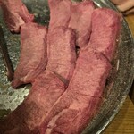 ホルモン焼味紘 - タン！