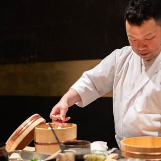 名店で修行してきた職人達が笑顔でもてなします。
