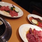 明月館 上本町本店 - 上ロース、上ハラミ、上バラ