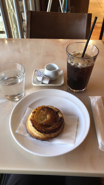 Bakery Cafe Refrain Sonehonten photo