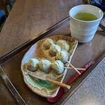 茶房 掌 - 蕎麦だんご