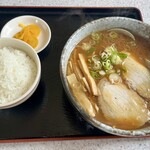特一番 - 料理写真:正油ラーメン＋小ライス