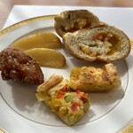 ル・パラディ - キッシュ、唐揚げ、パン