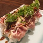 山海倶楽部 - 黄な大マグロのネギトロ寿司