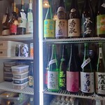晩酌 餐月 - 冷蔵庫には日本酒やワインいろいろあるよ