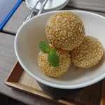 qilin - 2014.8 揚げゴマ団子