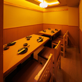 "Private Room with Door" Perfect for Everything from Banquets to Business Meetings