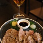 高円寺 ばか同士。 - 豚タン刺し