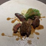 nôtori - ふじさんワインラム（ハツ バラ 腿肉）発酵ジャガイモのピューレ アミガサダケ 羊ミンチ詰め ラグーソースと羊の出汁ソース 信玄の涙（塩）