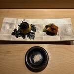 鮨 一二郎 - 玉蜀黍とオクラと桜鱒の天ぷら