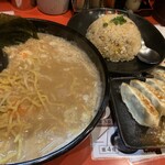 北海道らーめん奥原流 久楽 川沿店‎ - 