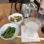 そば処 湧水 - 山菜、明日葉をアテに、蕎麦湯割