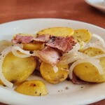 デニーズ 谷在家店 - ジャーマンポテト。不変の味。バター嫌いの私でも食べられるので、そこまで多量には入っていない印象