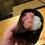 佐野鮨 - トロ手巻き