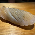 佐野鮨 - 平貝（中に海苔）　（追加）