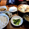 イザカヤ トモ - モツ煮定食