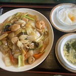 桂林餃子満足 - 単品、五目あんかけ焼きそば¥1,050