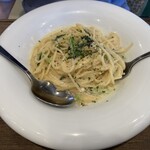 cafe&diner Foglia - メインのパスタは明太子ほうれん草。