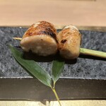 神谷町 なないろ - 抱身串。皮がパリッと香ばしく、中のお肉はしっとり。最高です。