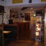 A-TRAIN HOTEL - こちらで朝食を頂きます。