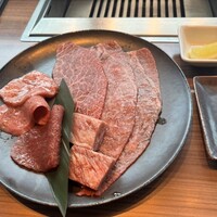 焼肉うしごろ 新宿三丁目店 - 