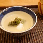 魚菜料理 縄屋 - 新玉ねぎ・河豚白子 202505