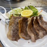 ひろしま丸かじり 中ちゃん - 牛こうねの網焼き 1,200円