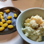 鳥椿 - ポテサラと揚げギンナン