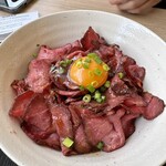利久 - ローストビーフ丼