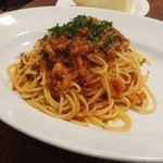 トラットリア ・チャオロ - タコミンチとブラックオリーブのスパゲッティトマトソース