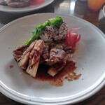 REVO BREWING - 豚肩ロースのグリル（1,380円）