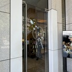 The Nine - 入り口。豪華。((((；ﾟДﾟ)))))))！？