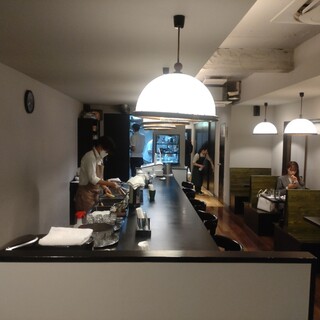 ニッキー・アースティン_2