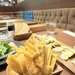 チーズと生はちみつ BeNe - 