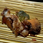 まんてん鮨 日本橋 - アワビの肝付きの煮物