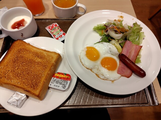 お得感あるファミレスのモーニングセット』by ふるふる