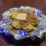 親子パンチ居酒屋店 - きたあかりのホイール焼塩からのせ