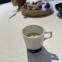 Convivio - ひよこ豆のスープ　適度にざらりとしていて遠くにフムス感