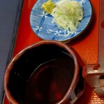 いなり庵 - 2025年5月14日(水)  新鮮な葱とさっぱりとした蕎麦つゆです。