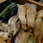 ほとめき庵 - 鳥と元気野菜のせいろ蒸し２１０円、甘みとコクをポン酢で！