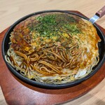 お好み焼き･鉄板焼き うめちゃん - 肉玉そば 麺ダブル
