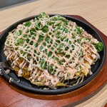 お好み焼き･鉄板焼き うめちゃん - うめちゃん焼き(あぶり明太マヨ&いか天&ねぎ)