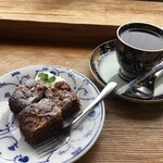 oumesumasshubagasugiya - Chocolate Cake (JPY 500) and Coffee (JPY 500) are also delicious♪