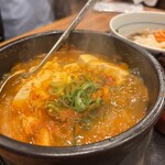 カルビ丼とスン豆腐専門店 韓丼 - 料理写真: