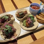 LAS DOS CARAS MODERN MEXICANO Y TACOS - 