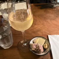 カルネジーオ イースト - 
