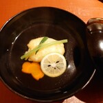 岡 - 鱧を揚げています