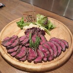 熟成肉バル 肉賊カウぼーず - 佐賀牛赤身もも　¥4,066