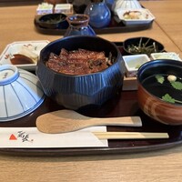 ひつまぶし名古屋備長 ラシック店 - ひつまぶし（0.75尾）吸物・清物付
                　　　　　ご飯普通盛り　　　　税込3,980円
